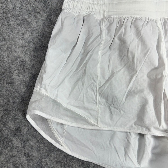 New Size 10 Lululemon Women Hotty Hot Low Rise LR Lined Short 4" White - Picture 2 of 11